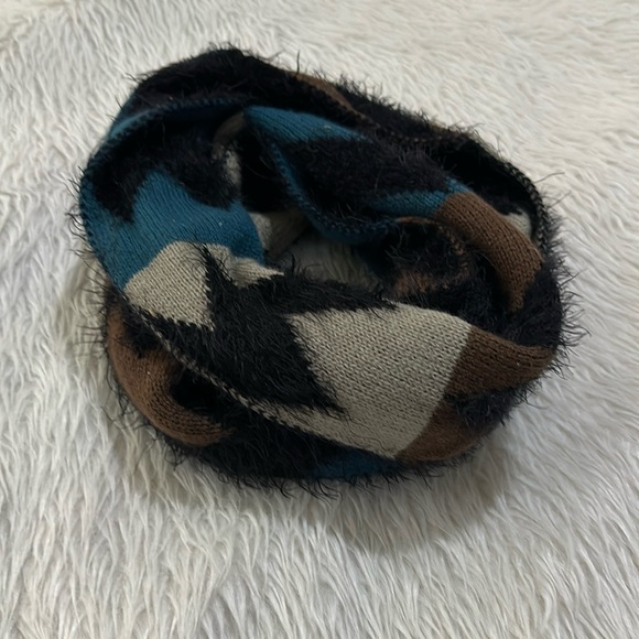 Women’s infinity brown warm knitted scarf - Picture 1 of 5